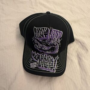Universal Studio | Accessories | Hello Kitty Chucky Denim  display picture 3